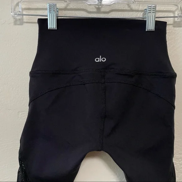 alo High Waist Wrapped Stirrup Leggings in Black - - Picture 10 of 14